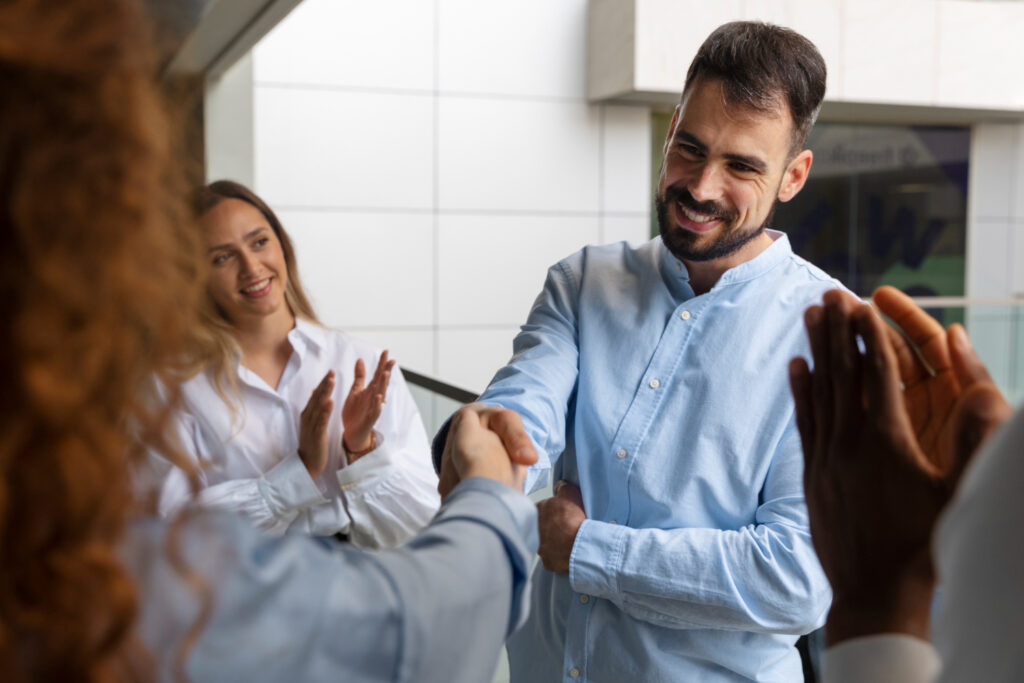 delegar tu negocio. servicios terciarizados
